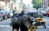 [ẢNH] Hiện trường vụ xả súng livestream ở Philadelphia khiến 6 cảnh sát bị thương